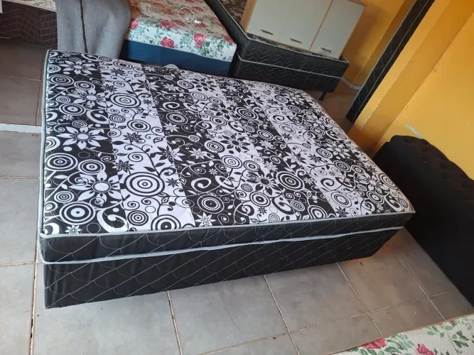 CAMAS DE CASAL COM MOLAS
