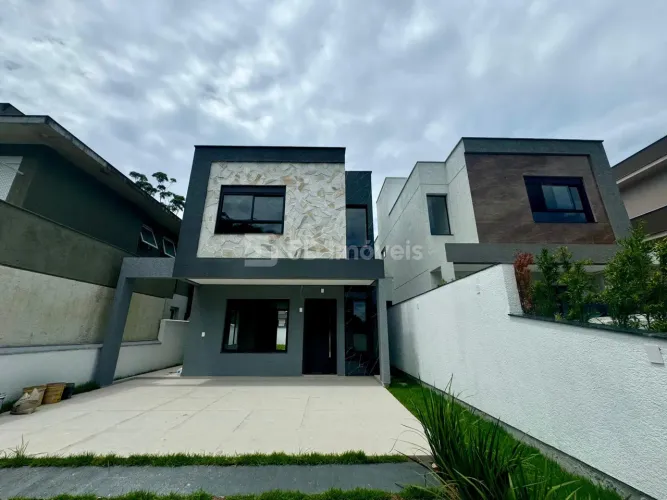 Casa 3 Dormitórios - Santo Antonio - Florianópolis, SC