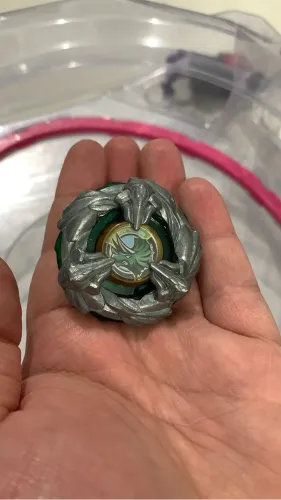 Beyblade x tricera combo stock pouco usado