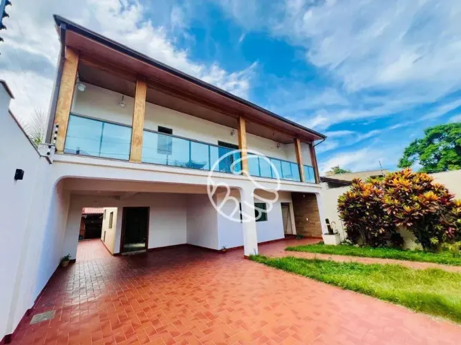 Casa à venda na Praia do Morro em Guarapari - ES é nas Imobiliárias Itamar Imóveis