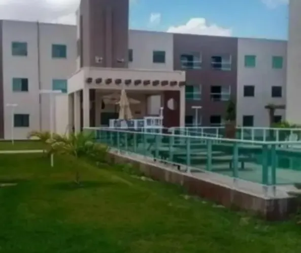 Refúgio Urbano em Russas: Quarto Feminino em Apartamento
