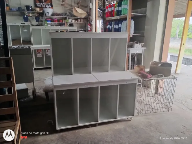Vendo 6 gôndola pra ração