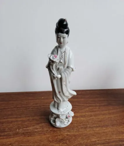 Escultura antiga oriental anos 60