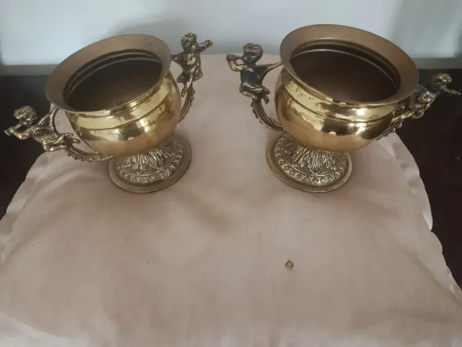 PAR DE TAÇA EM BRONZE ANTIGA POR 450 REAIS DESAPEGO DE FAMÍLIA PARTICULAR 