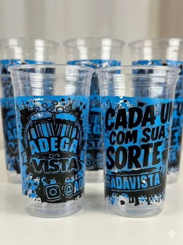 Copos descartáveis personalizados