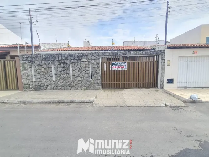Casa Na Rua Dr. Lauro Maia Para Aluguel - Bairro Orlando Dantas