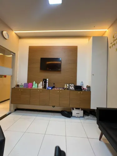 Móvel planejado com painel para TV + armários
