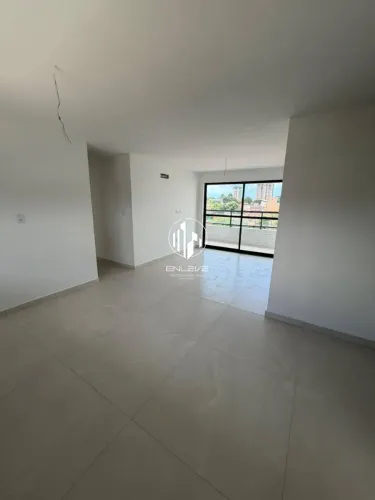 Apartamento com 03 Quartos no Altiplano
