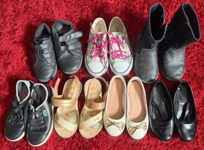 Lote de Sapatinhos de Menina (Tam 27, 28 e 29)