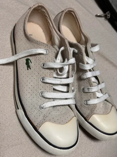 Tênis Lacoste original 37