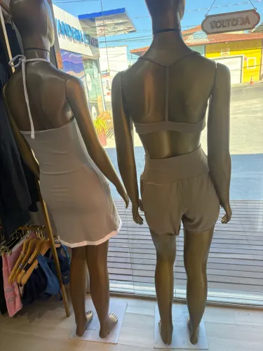 Manequim dourado 2