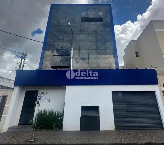 Prédio disponível para locação no bairro Nossa Senhora Aparecida em Uberlândia-MG