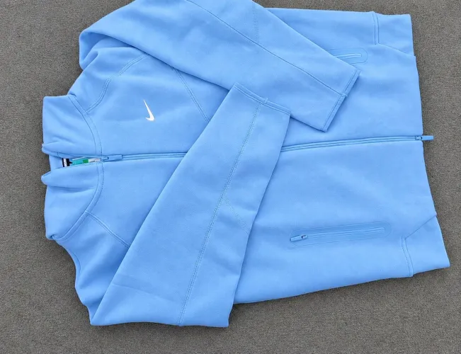 Blusa Nike X Nocta