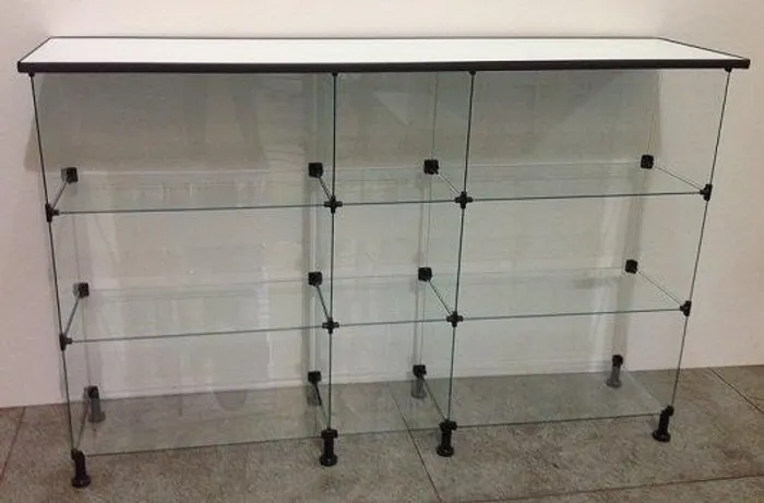 Balcão Vitrine de Vidro c/ Tampo de Madeira em 12x sem juros no cartão de crédito