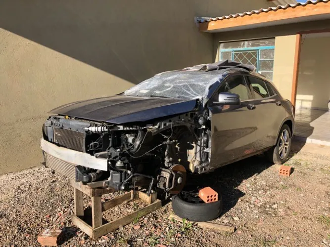 sucata mercedes a200 2016 