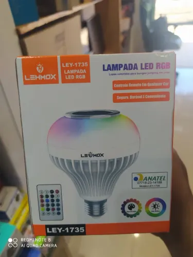 Lâmpada led rgb com caixa de som Bluetooth 