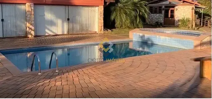 Casa em condomínio 4 quartos - Rio Acima /MG