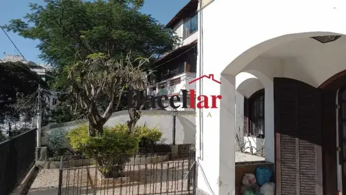 Casa de rua - Duplex / Residencial / Tijuca