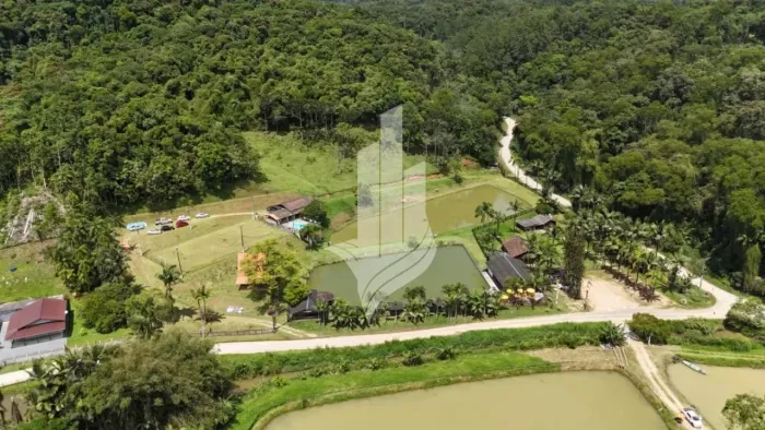 Lindo sítio na Vila Itoupava, com 50.366,24 m², 2 residências, 1 restaurante com bar compl