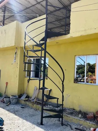 Promoção Escadas De Ferro ? Já Deixamos Instalada No Local *