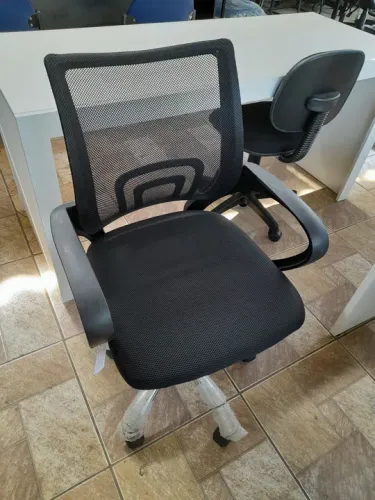 Cadeira de Escritório Preta Nova