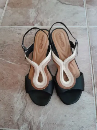 Sandalia linda comfortflex