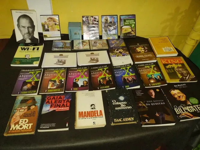 Livro Steve Jobs, original, bom estado.
