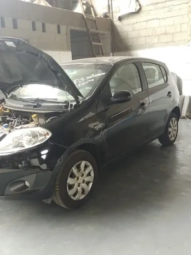 Vendo peças Palio attractive 1.4 2015 veículo ainda funciona