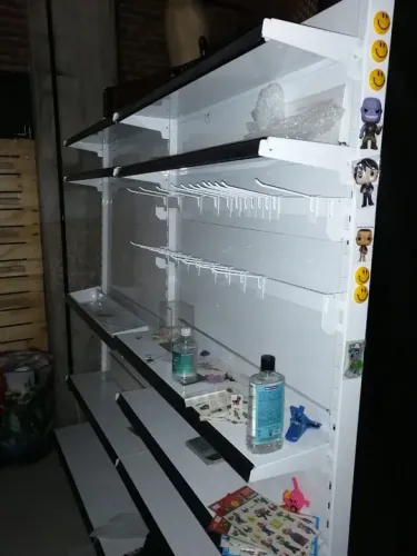 Gôndola estante expositora