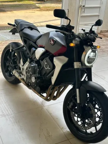 HONDA CB 1000R NEO SPORTS CAFÉ RACER COM 4MIL KM RODADOS