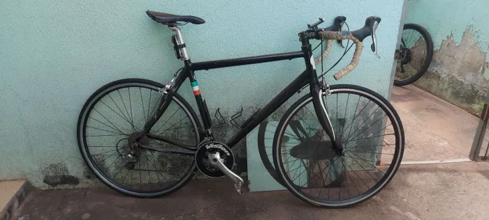 Bicicleta Speed Vicini Tiagra 20 velocidades