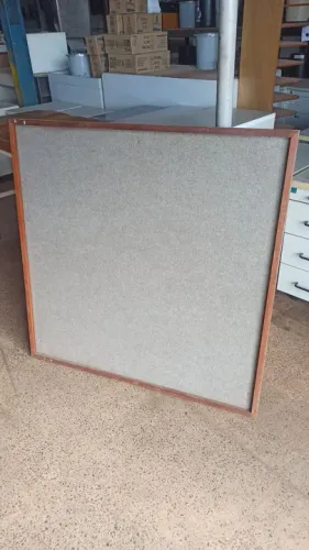 Quadros de avisos para fixar com tachinas