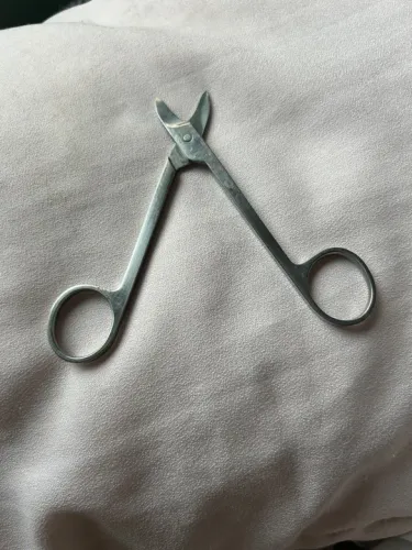 Tesoura para cortar metais 