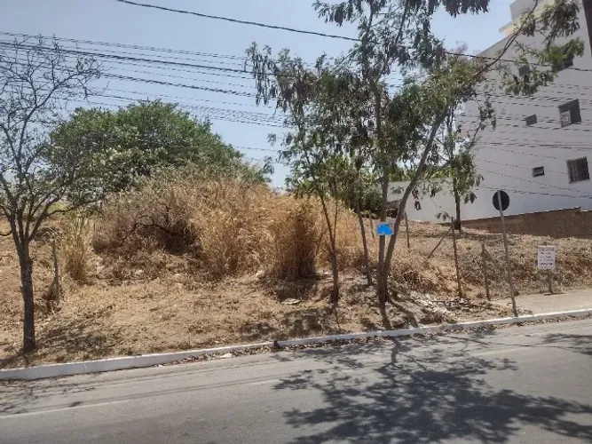 Lote Comercial Liberdade Santa Luzia