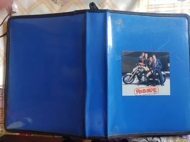 Fichário escolar RBD Rebelde Antigo Modelo 2