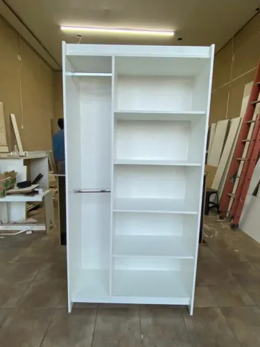 CLOSET PRATELEIRA COM CABIDEIRO DUPLO - NOVO