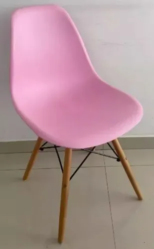 Cadeira Eames  -  Rosa, branca e preta