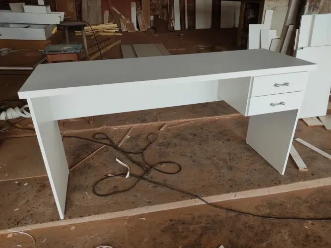 Mesa nova grande em 100% MDF