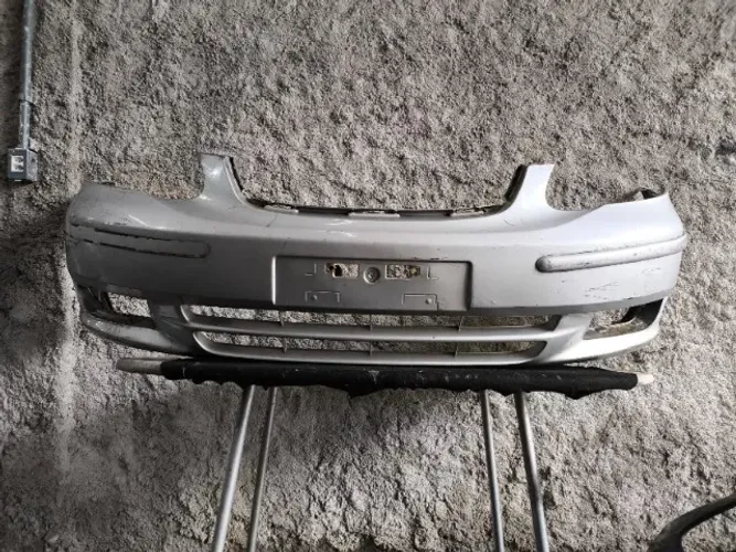 PARA CHOQUE DIANTEIRO TOYOTA COROLLA 2003