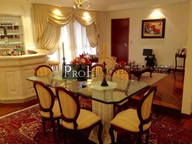 Apartamento Espaçoso e localização privilegiada . . . R$ 1.100.000,00