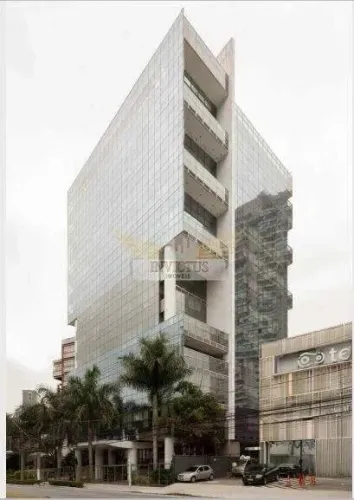 Excelente Oportunidade de Locação: Edifício Comercial de Alto Padrão, 6.090,61m².
