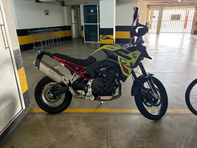  moto  bmw modelo F900 GS ano 2025 