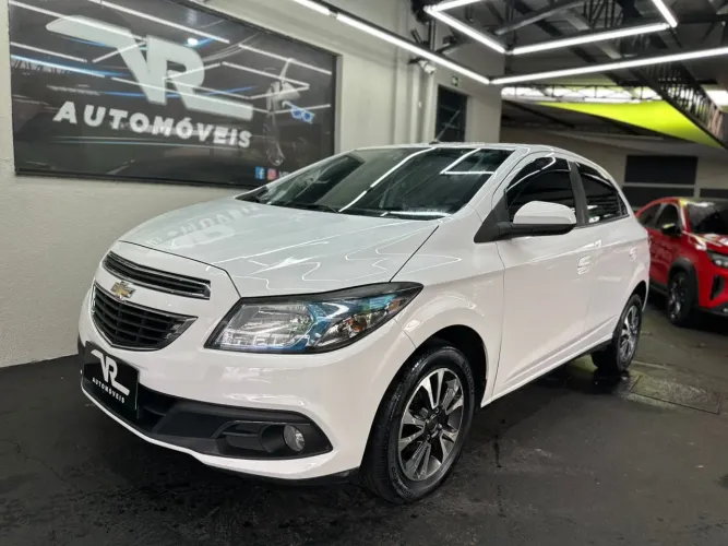 Chevrolet Onix Hatch LTZ 1.4 8V Flex Mec. 4P 2016