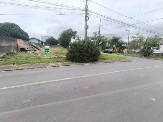 Terreno PLANO Comercial e Residencial bairro São Luiz próximo ao centro de Criciúma  