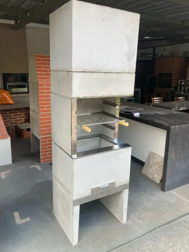 Churrasqueira pré moldada moderna e elegante