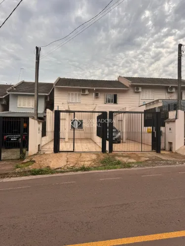 Sobrado à venda no Bairro Universitário