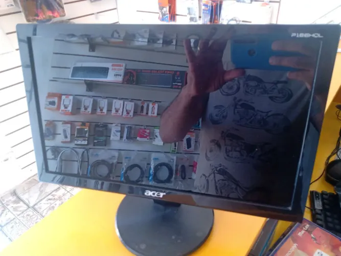 Monitor Acer 16 Pol