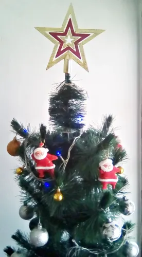 Árvore de Natal 1,80 cm mais enfeites inclusos