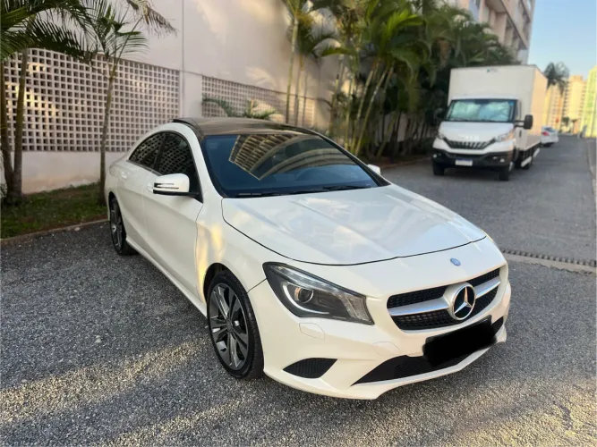 Mercedes-Benz CLA-200 First Edition 1.6 TB 16V Aut. 2014