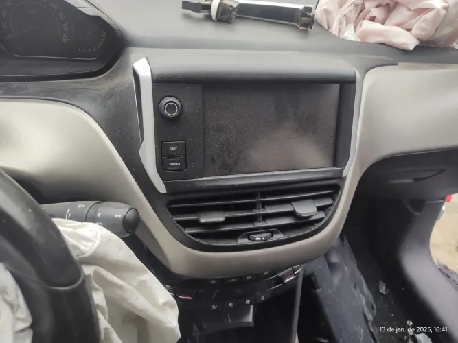 F multimídia Peugeot 2008 ano 2017